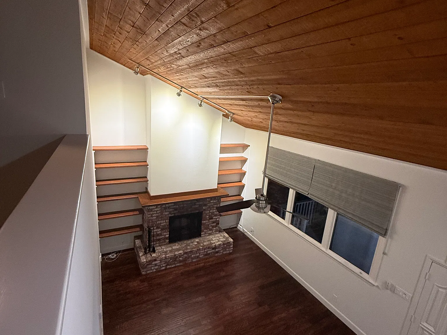 2 bed, 1100 sqft, $4,200 — Photo 2