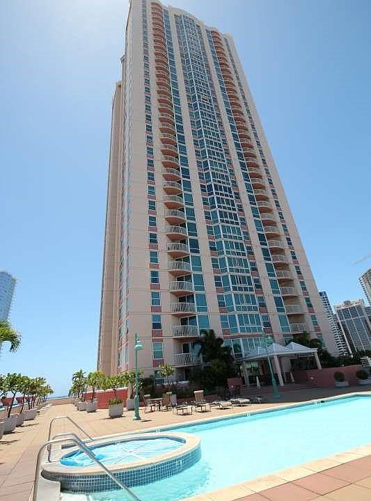 1st image of 801 King St APT 1011