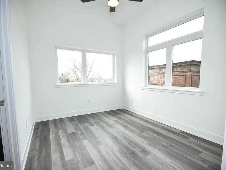 6164 Ridge Ave #66-302 — Photo 12