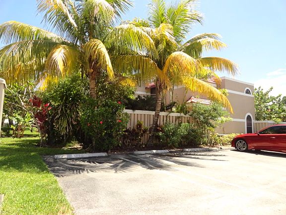 2nd image of 3975 Village Dr Unit B