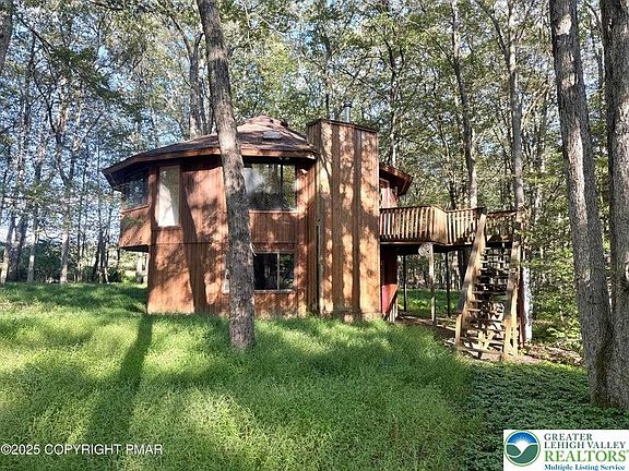 2nd image of 101 Dogwood Dr