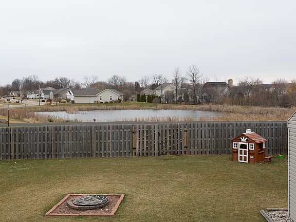 2nd image of 1568 Hillsdale Ct