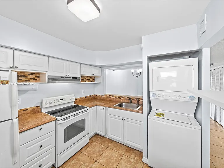 260 NW 107th Ave #110 — Photo 12