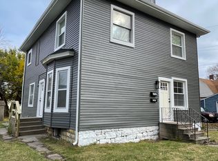 2421 9th Ave, Rock Island, IL 61201