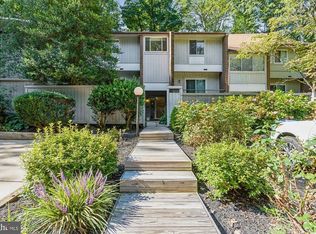 12015 Insha Ct, Reston, VA 20191