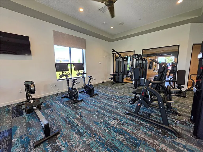 2587 Runners Cir — Photo 43
