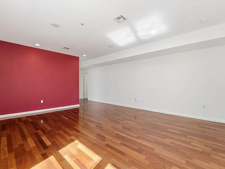 515 30th St #1C — Photo 18