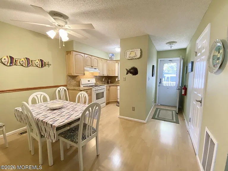 10 SE Central Ave #6 — Photo 7