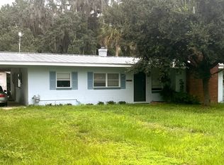 220 Palm Ave, Crescent City, FL 32112