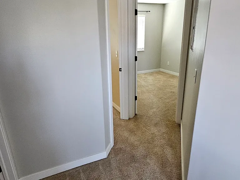 1606 N 450 E — Photo 15