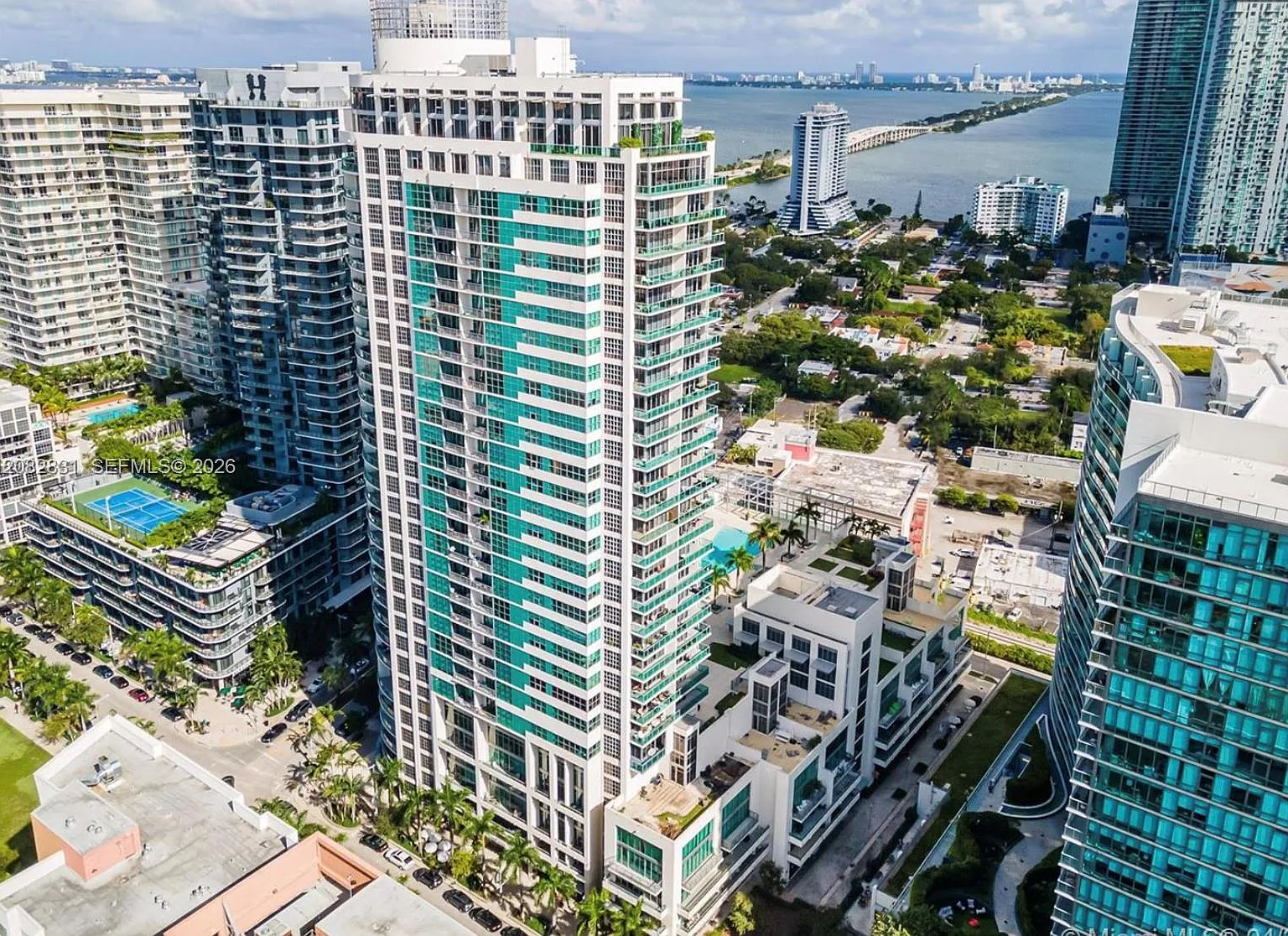 Four Midtown Miami Condo — Photo 4