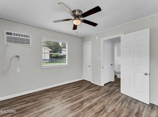 229 W Fairview Rd, Oak Ridge, TN 37830