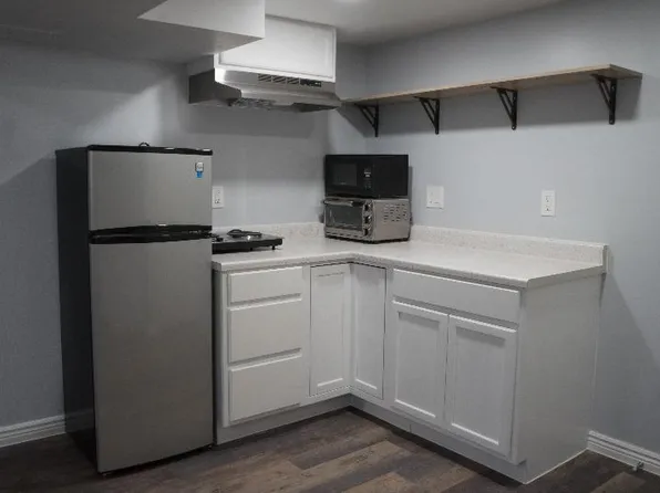 1886 W Champagne Ave, Salt Lake City, UT 84129