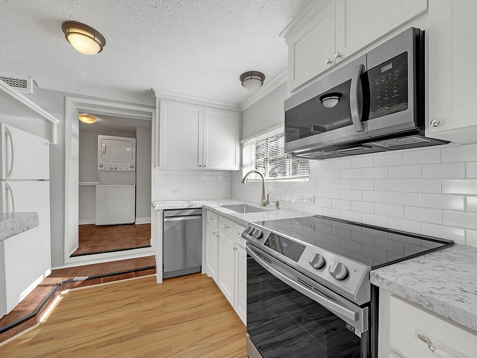 1st image of 1112 Cortlandt St
