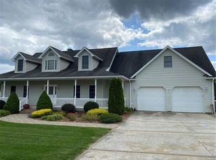 105 Belleshire Dr, Butler, PA 16001
