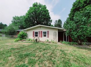 108 Barclay Rd, Camillus, NY 13031