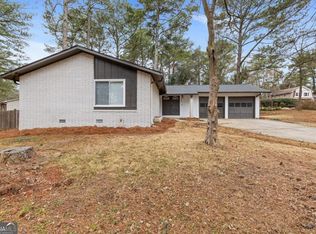 862 Hearthstone Dr, Stone Mountain, GA 30083