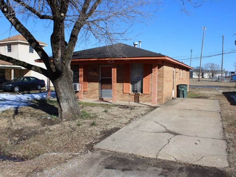 2nd image of 503 Kennedy Dr