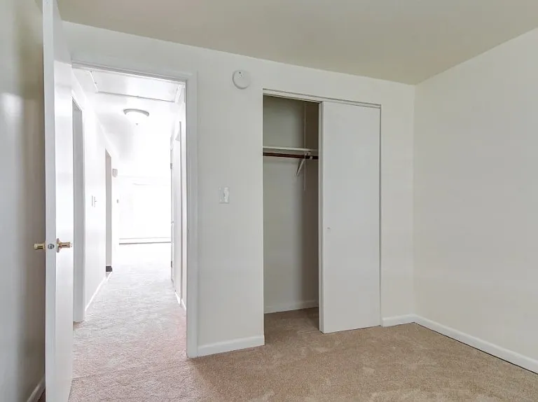 Beechwood Manor Apartments — Photo 10