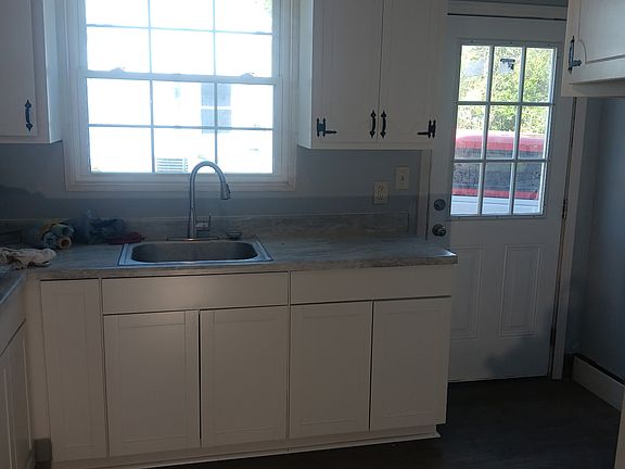 3rd image of 1510 Neuse Blvd