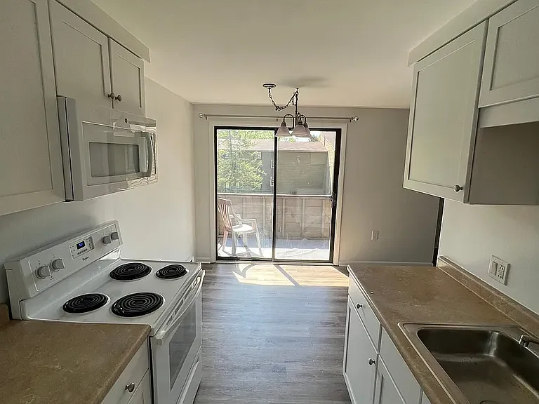 208 Watertree Dr #208 — Photo 6