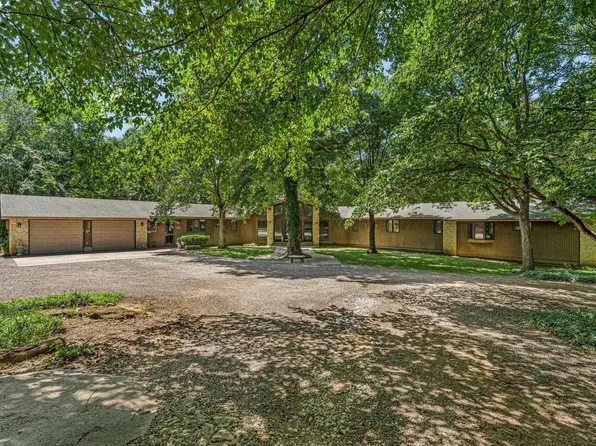 7535 NW Topeka Blvd, Topeka, KS 66617