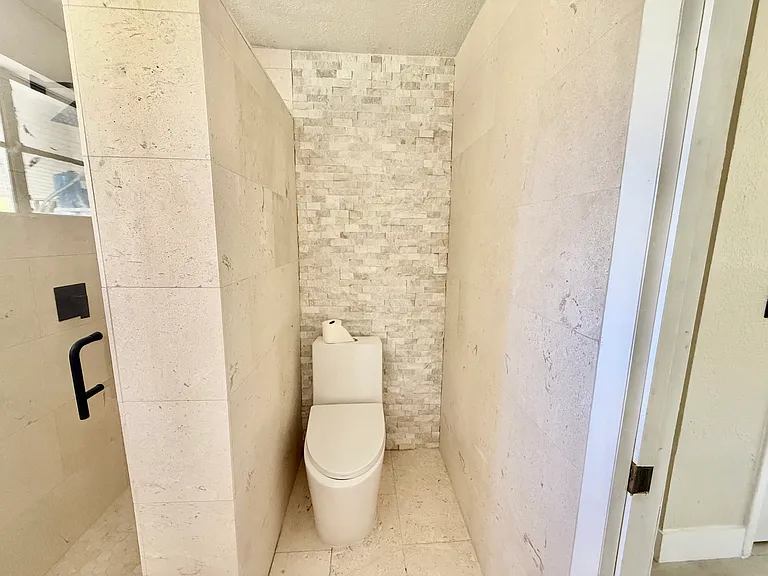 804 W Saint Petersburg Dr #804 — Photo 25