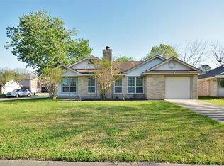 8703 Lazy Brook Ln, La Porte, TX 77571