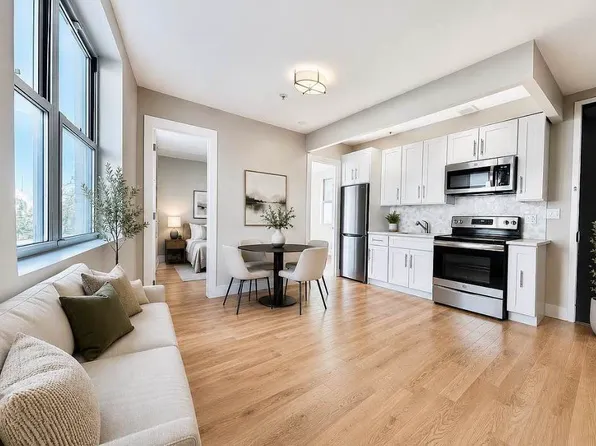 308 Park Avenue image 1 of 5