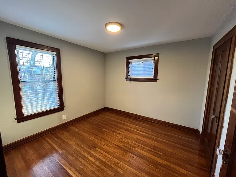 1687 King Ave — Photo 7