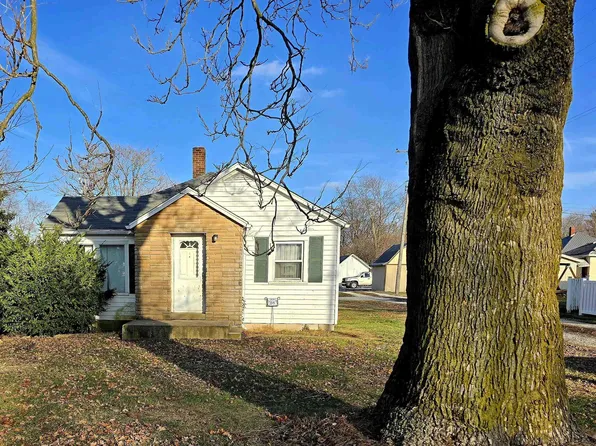 104 N Gretchen St, Walton, IN 46994