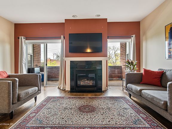 3rd image of 5862 N Lincoln Ave APT 2A