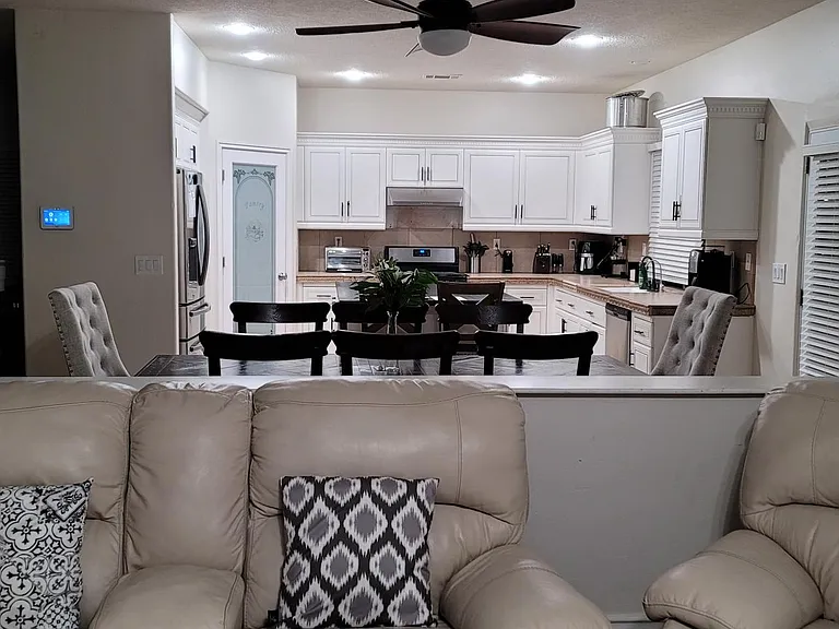 13910 Spring Valley Pkwy — Photo 10