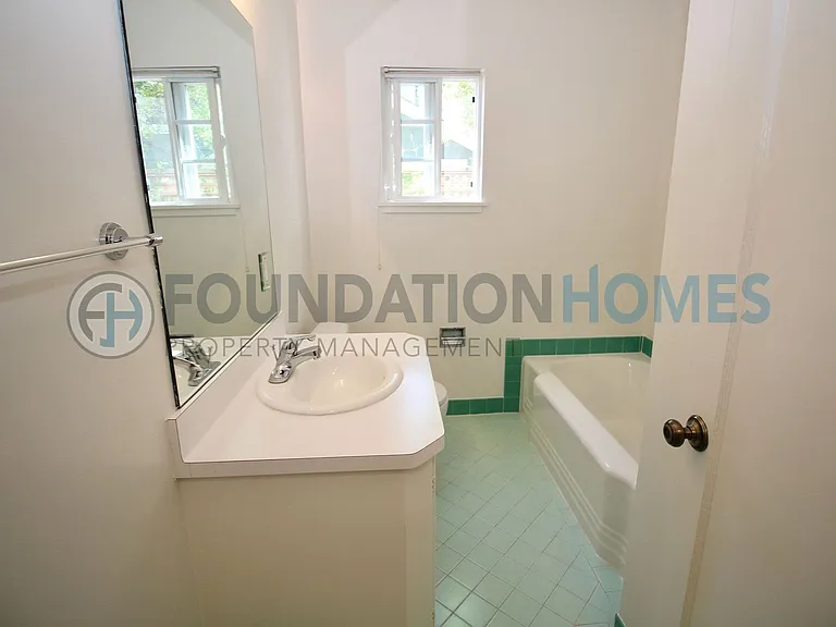 128 McAllister Ave — Photo 12