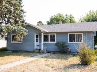 334 13th Ave NE, Jamestown, ND 58401