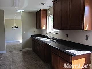 4th image of 3412 Timberlane Dr