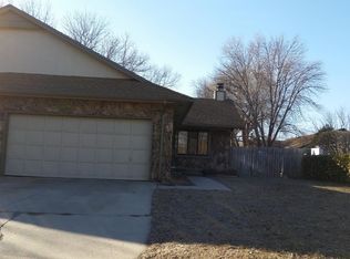 615 N Tanglewood Rd, Derby, KS 67037