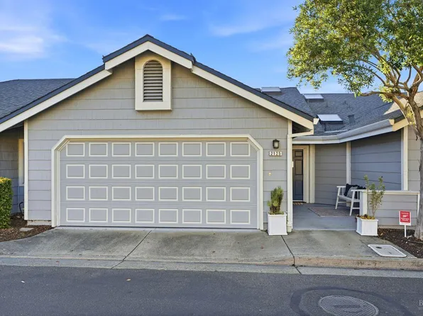 2125 Stonefield Lane, Santa Rosa, CA 95403