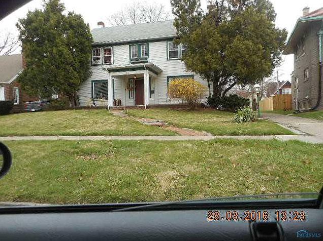 2nd image of 15 Birckhead Pl