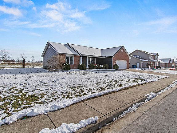 2nd image of 110 Parkview Dr