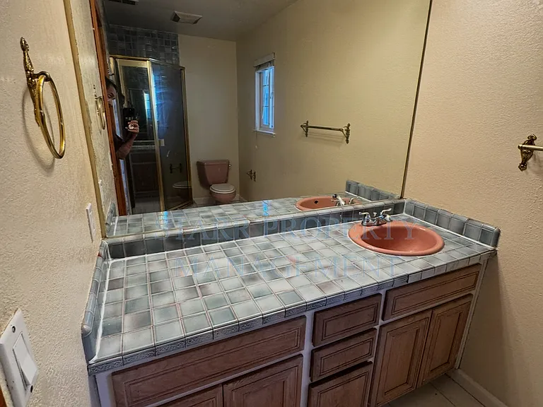 2625 Grizzly Hollow Way — Photo 13
