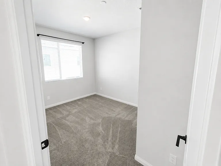 1980 Affinity Ln — Photo 36