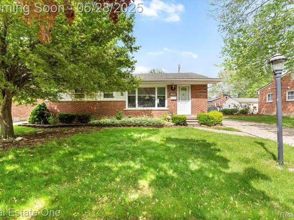 8424 Roosevelt St, Taylor, MI 48180