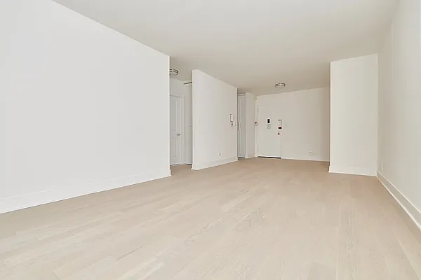 Rented by PocketBroker Inc | media 18