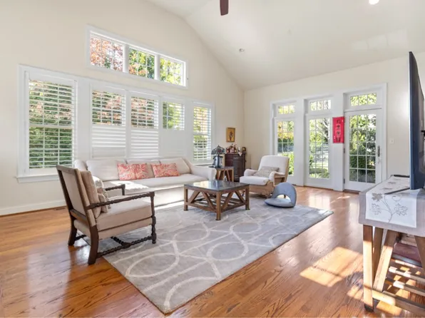 100 Braebank Ln, Bryn Mawr, PA 19010