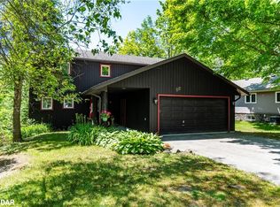 25 Cathedral Pines Rd, Oro Medonte, ON L4M4Y8
