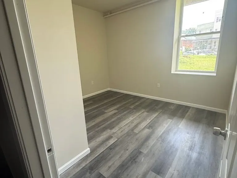 119 S Aubrey St #106 — Photo 2