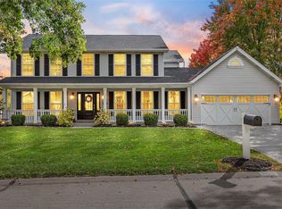 302 Country Meadows Dr, Saint Charles, MO 63303