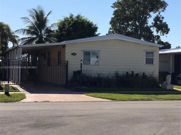 21702 N Heritage Cir, Pembroke Pines, FL 33029