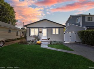 1904 Wrenson St, Ferndale, MI 48220